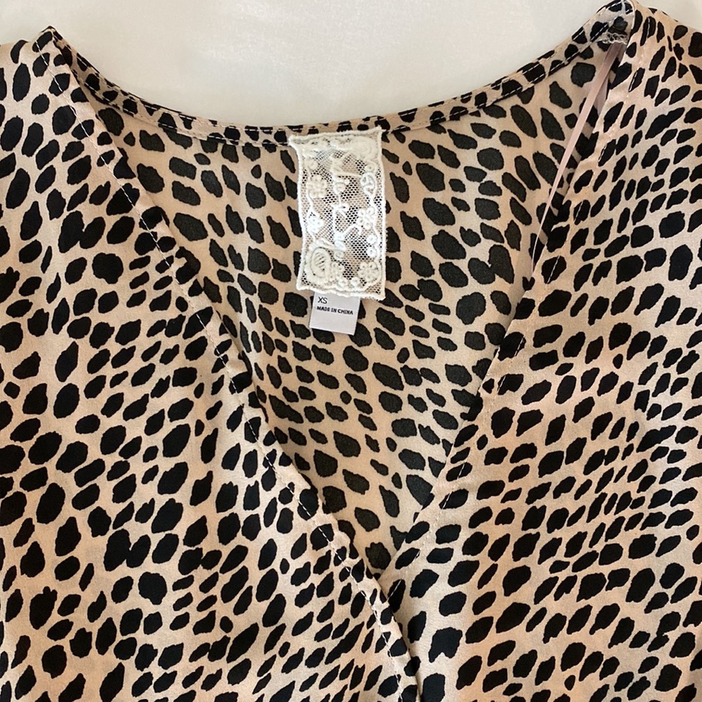 Leopard Blouse - Picture 2 of 4